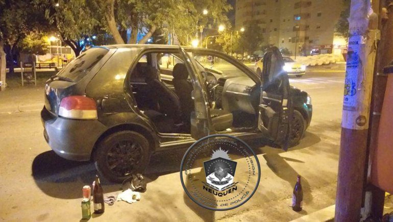 Policías acudieron por una supuesta pelea de pareja y encontraron un arma, dinero y droga