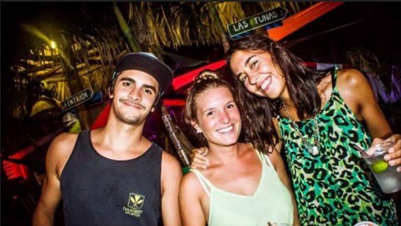 Sus familiares quieren que el joven que aparece en la foto aporte datos.