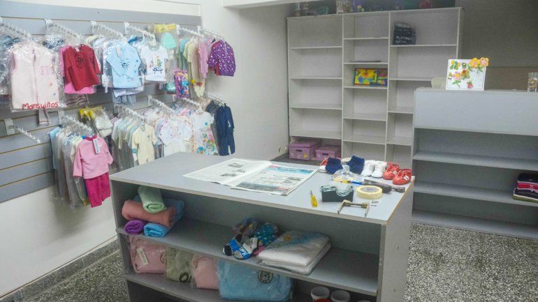 El local fue desvalijado. Estiman que el robo causó pérdidas por unos 50.000 pesos en mercadería.