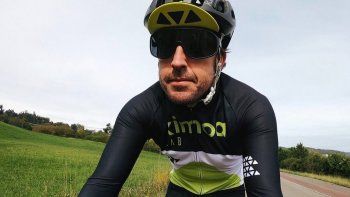 fernando alonso fue atropellado mientras entrenaba en bici fernando alonso fue atropellado mientras entrenaba en bici