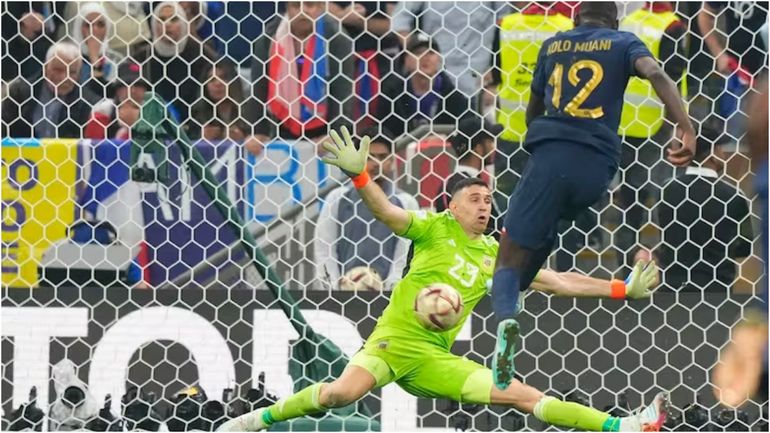 Cuál es la lesión que el Dibu Martínez tiene desde el Mundial de Qatar