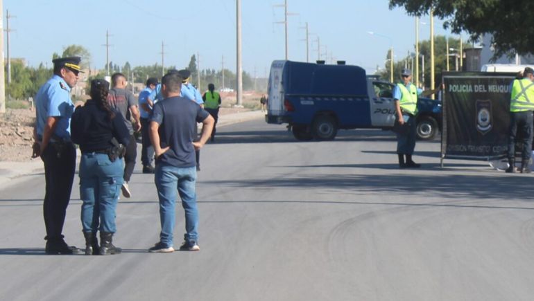 Centenario: un ciclista se descompensó y murió en plena calle