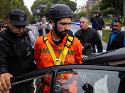 Al menos un detenido durante la manifestación por la reforma de la ley de glaciares. Foto: PERFIL.