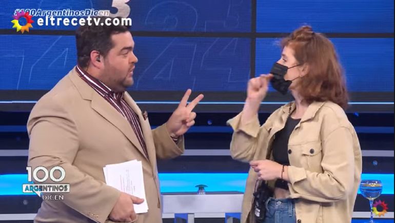 Picante cruce entre una participante y La Colo en 100 argentinos dicen