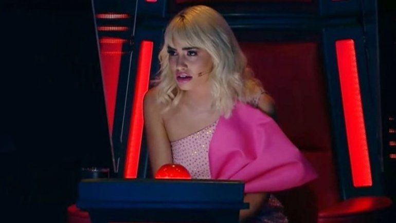 Lali flasheó y le propuso casamiento a una participante de La Voz