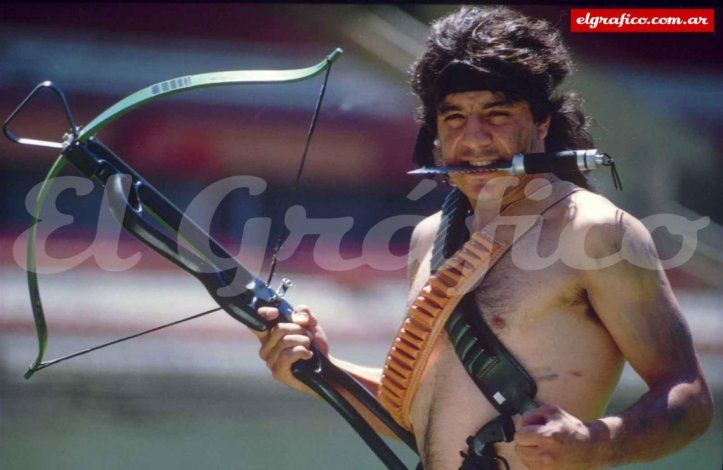 El Búfalo a lo Rambo, en una producción de El Gráfico.