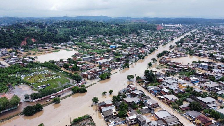 Fuertes inundaciones en Río de Janeiro.