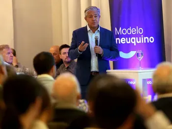 Figueroa expuso los números de la provincia a los empresarios