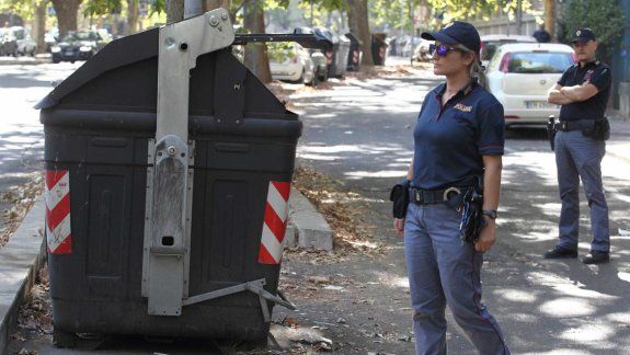 Encontraron dos piernas de mujer en un contenedor de Roma