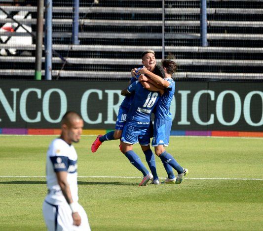 Thiago Almada convirtió el primer gol de Vélez.&nbsp;