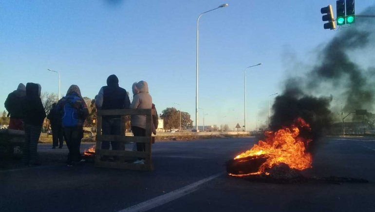 Tránsito complicado en la Ruta 7 por protesta de vecinos