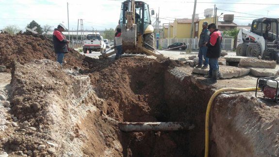 Por tercera vez en el mes se rompió un caño de agua