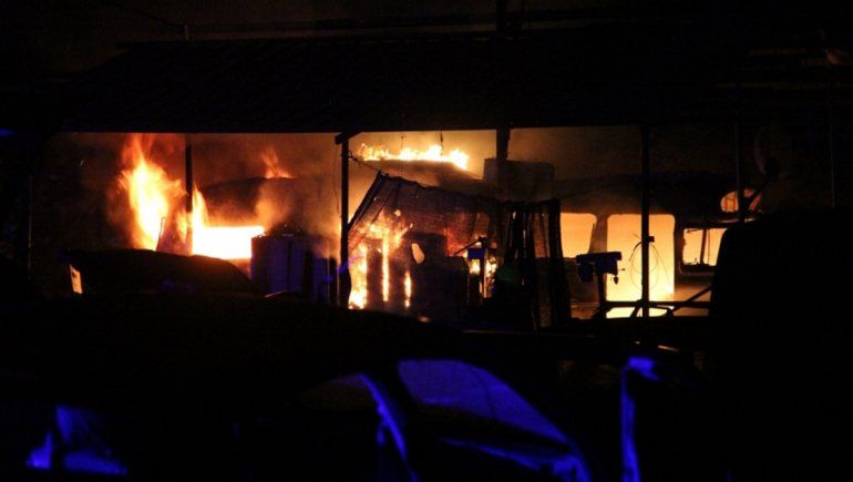 Susto en Centenario por tres incendios en una noche