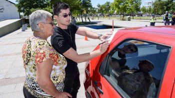 ¿por que los neuquinos tienen problemas a la hora de estacionar?