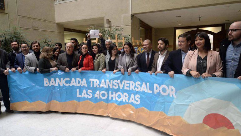 Congreso de Chile busca reducir la jornada laboral