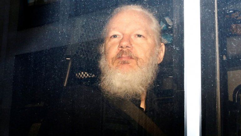 La Justicia británica define si extradita a Julian Assange