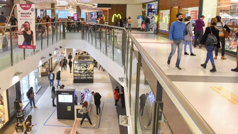 ¿Cierran los súper y los shoppings por la final del Mundial?