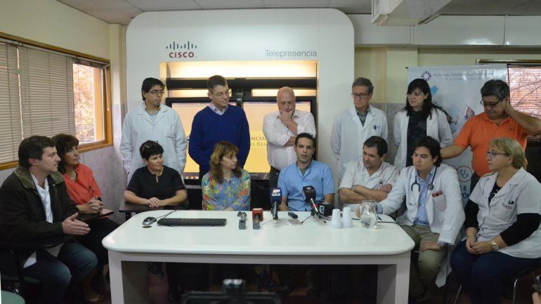 Profesionales del Castro Rendón que en 2017 realizaron el primer trasplante renal en un hospital público patagónico.