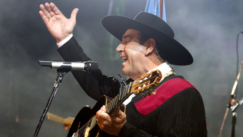 el chaqueno palavecino es un hipocrita: por que estallo falu guzman el chaqueno palavecino es un hipocrita: por que estallo falu guzman