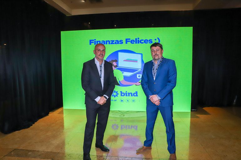 Gabriel Cardador, representante del Nodo Empresas en Neuuqén de Grupo Bind (derecha) y Alejandro Tschudy, gerente ejecutivo de Banca Empresas de Grupo BIND. Gabriel Cardador, representante del Nodo Empresas en Neuuqén de Grupo Bind (derecha) y Alejandro Tschudy, gerente ejecutivo de Banca Empresas de Grupo BIND.