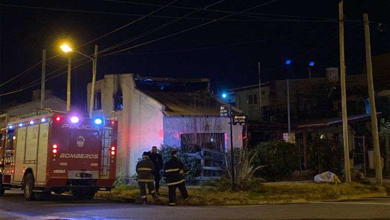 Voraz incendio causó daños totales en una casa de barrio Belgrano