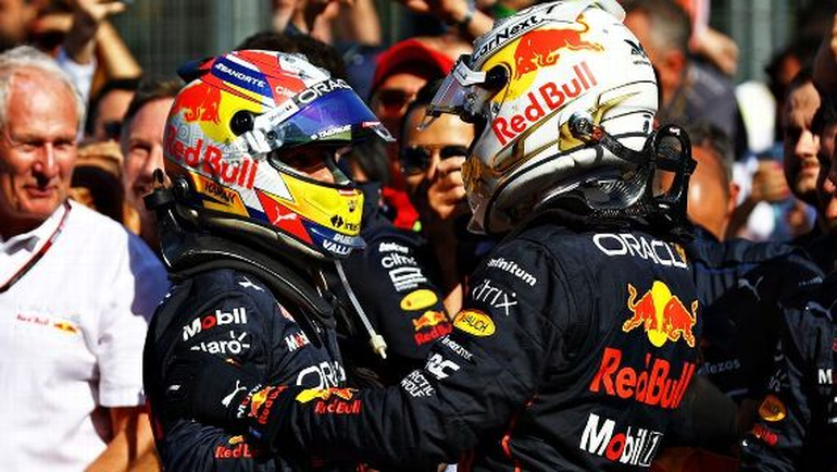 Checo Pérez y Max Verstappen.