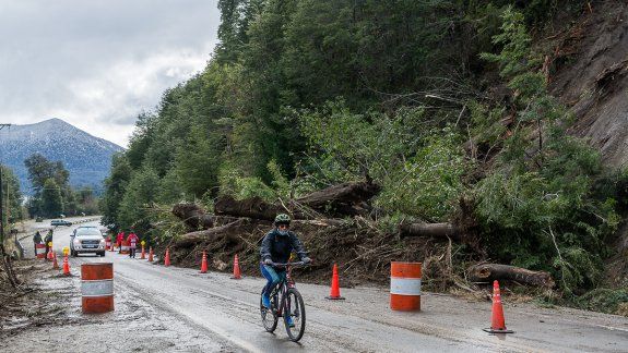 Villa La Angostura: la Ruta 40 habilitada con extrema precaución