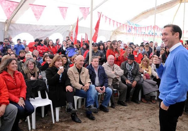 Inauguraron un plan de 49 viviendas en Zapala