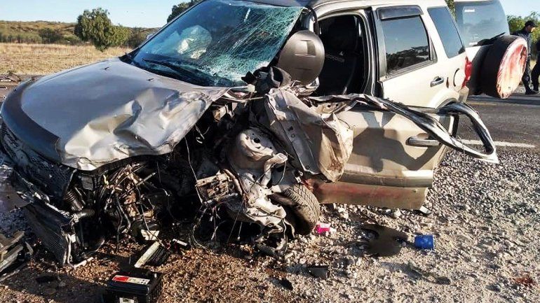 Familia cipoleña chocó de frente contra un camión en la Ruta 22