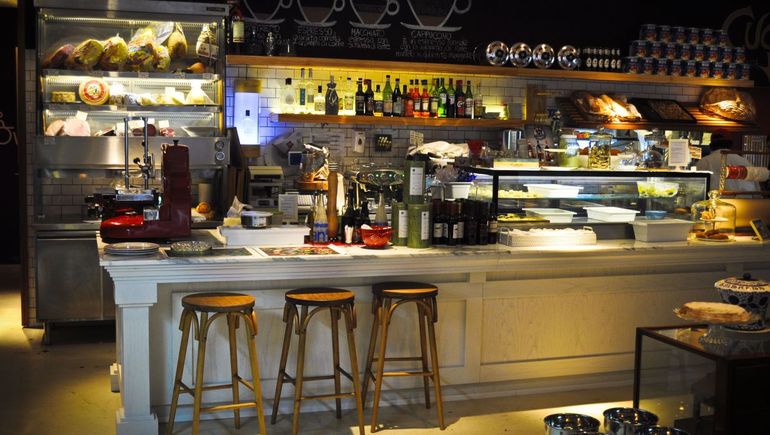 El restaurante Cucina Paradiso ofrece pastas y risottos con el sello personal de Donato de Santis. El restaurante Cucina Paradiso ofrece pastas y risottos con el sello personal de Donato de Santis.