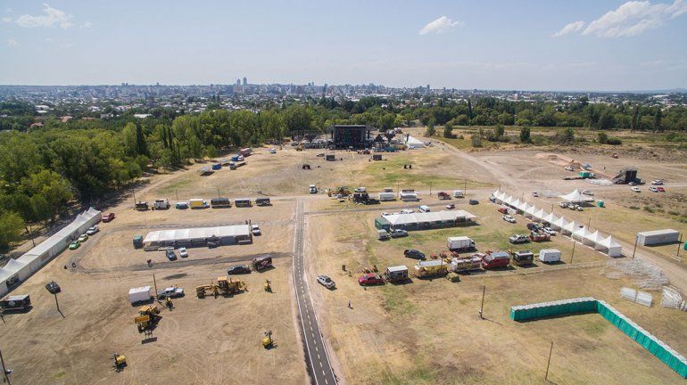 Así está el predio de la Isla 132 para la fiesta de todos los neuquinos