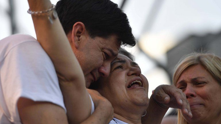 Congreso: la emoción de los padres de Fernando ante la masiva marcha