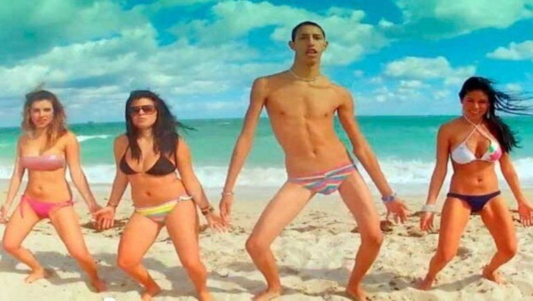 Así luce Peter la Anguila tras casi una década de volverse viral.