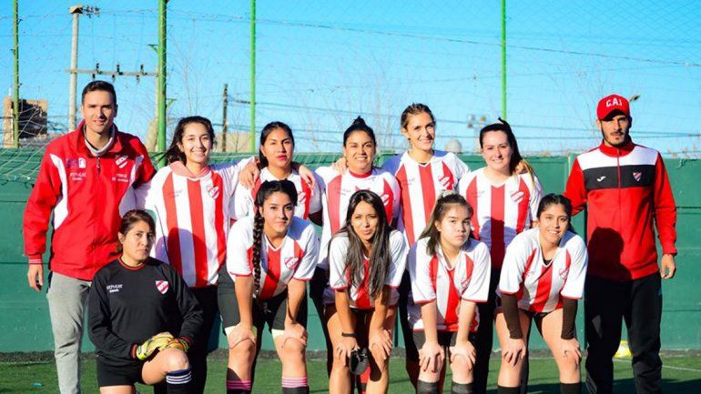 Mauricio Villa&nbsp; dirige al plantel femenino del Rojo junto a Javier Vega en la Liga Fem.&nbsp;