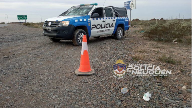 Insólito: secuestraron droga de un auto y el conductor se fugó a pie