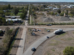 Se trata de una obra estratégica para ordenar el flujo vehicular y reforzar la seguridad vial.&nbsp;