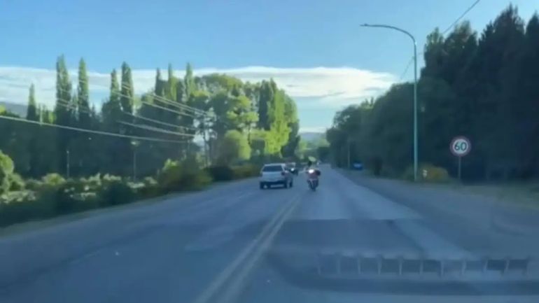 El hecho que se viralizó en las últimas horas ocurrió en la Ruta 40 