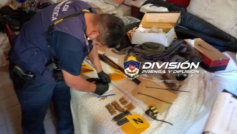 Encuentran marihuana, armas y fuegos artificiales en la casa del taxista que baleó a otro conductor