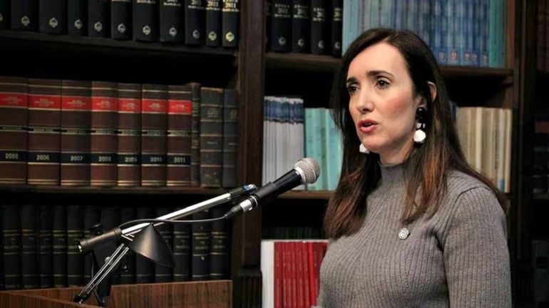 Una vez más, un funcionario le marca la cancha a Victoria Villarruel. En este caso fue Luis Petri. Una vez más, un funcionario le marca la cancha a Victoria Villarruel. En este caso fue Luis Petri.