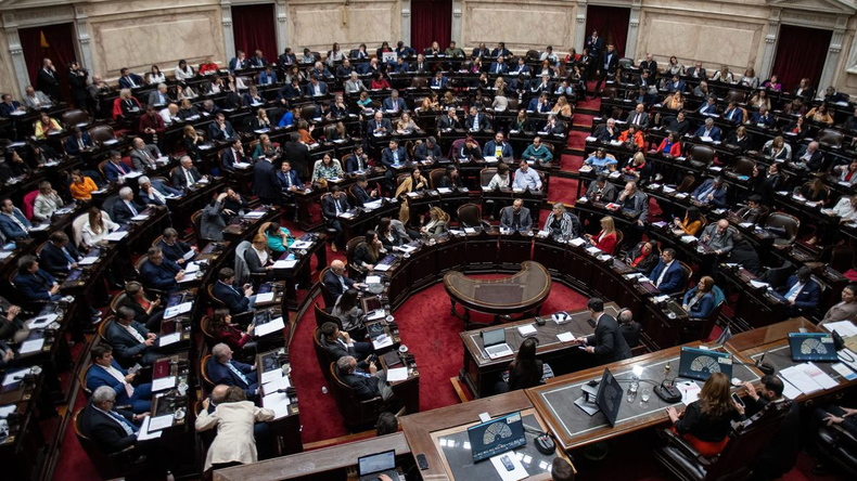 Escándalo: en medio del ajuste a la casta, diputados y senadores cobrarán un 30% de aumento