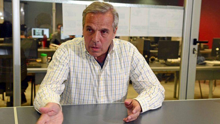 Jorge Sapag quedó en el centro de la tormenta por una nota en España.