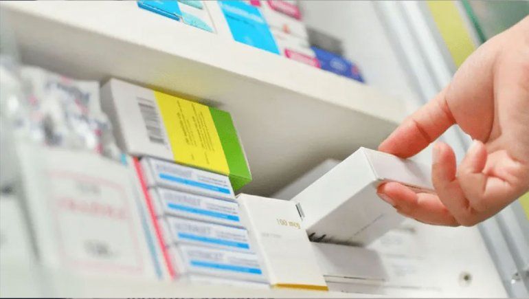 La ANMAT prohibió un medicamento y alimentos en conserva