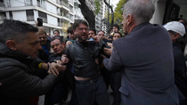 La policía detuvo a Juan Grabois tras tomar el instituto Juan Domingo Perón.