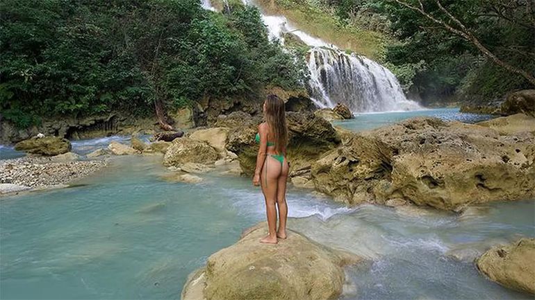 Caro Calvagni en su luna de miel en Indonesia. Caro Calvagni en su luna de miel en Indonesia.