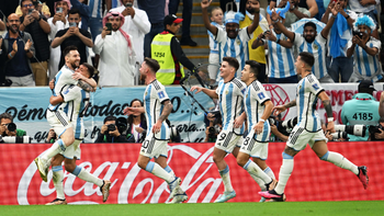 ¡para el bocon van gaal! la genialidad de messi, dedicada al dt holandes ¡para el bocon van gaal! la genialidad de messi, dedicada al dt holandes