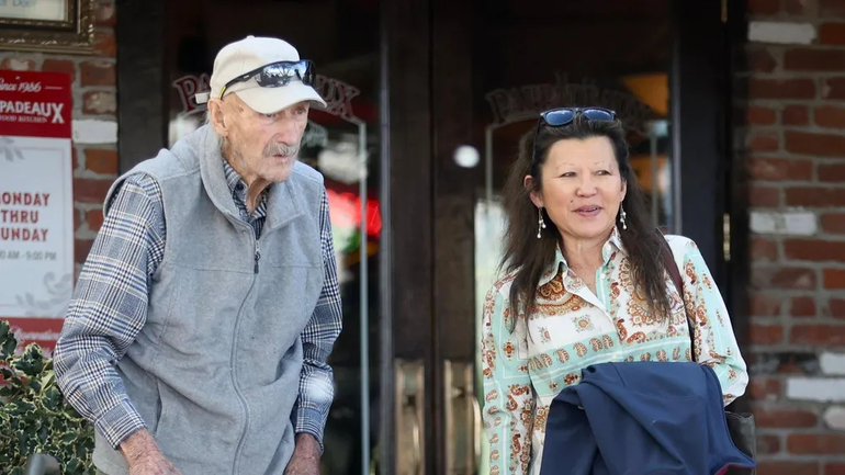 El actor de 95 años padecía Alzheimer y su esposa, de 65 años de edad, murió por Hantavirus El actor de 95 años padecía Alzheimer y su esposa, de 65 años de edad, murió por Hantavirus