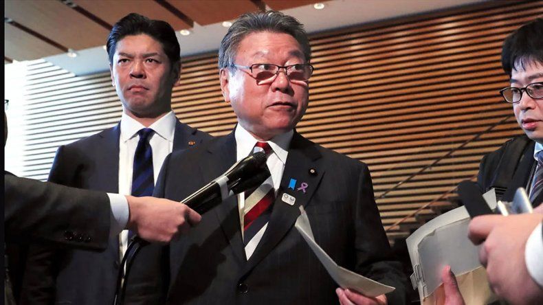 Ministro japonés quedó en orsái