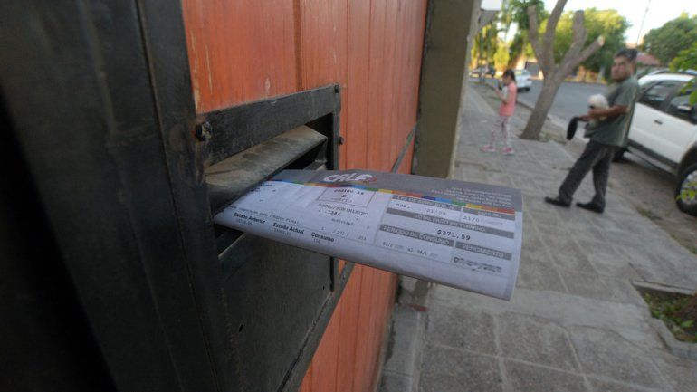 Buscan un freno para los tarifazos de CALF