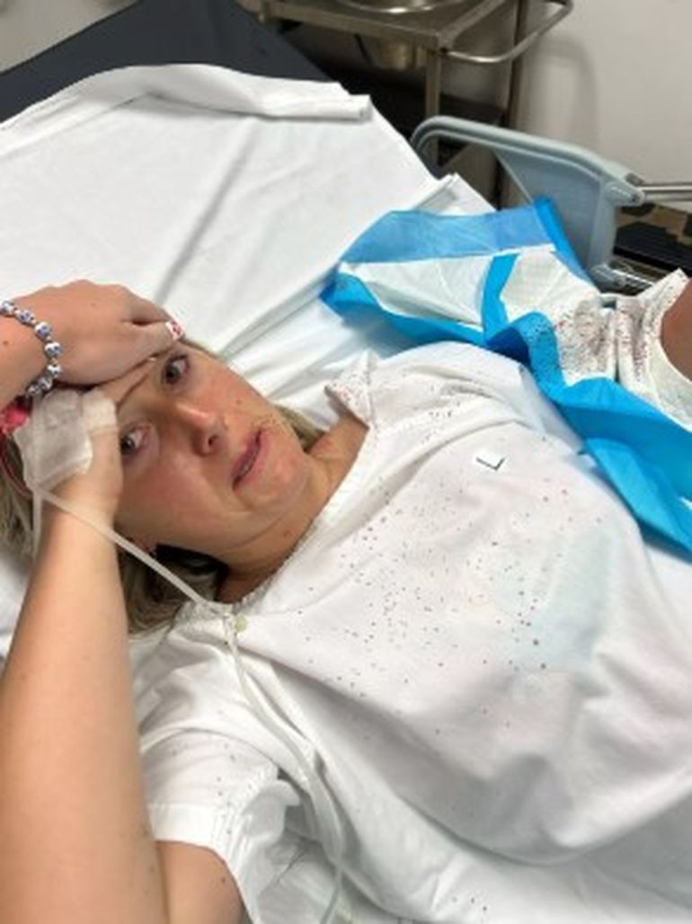 Rachel Smith se encuentra ahora en plena recuperación, pero vivió ciertamente horas de desesperación tras el ataque del tiburón en Jamaica. Rachel Smith se encuentra ahora en plena recuperación, pero vivió ciertamente horas de desesperación tras el ataque del tiburón en Jamaica.