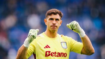 dibu martínez aston villa